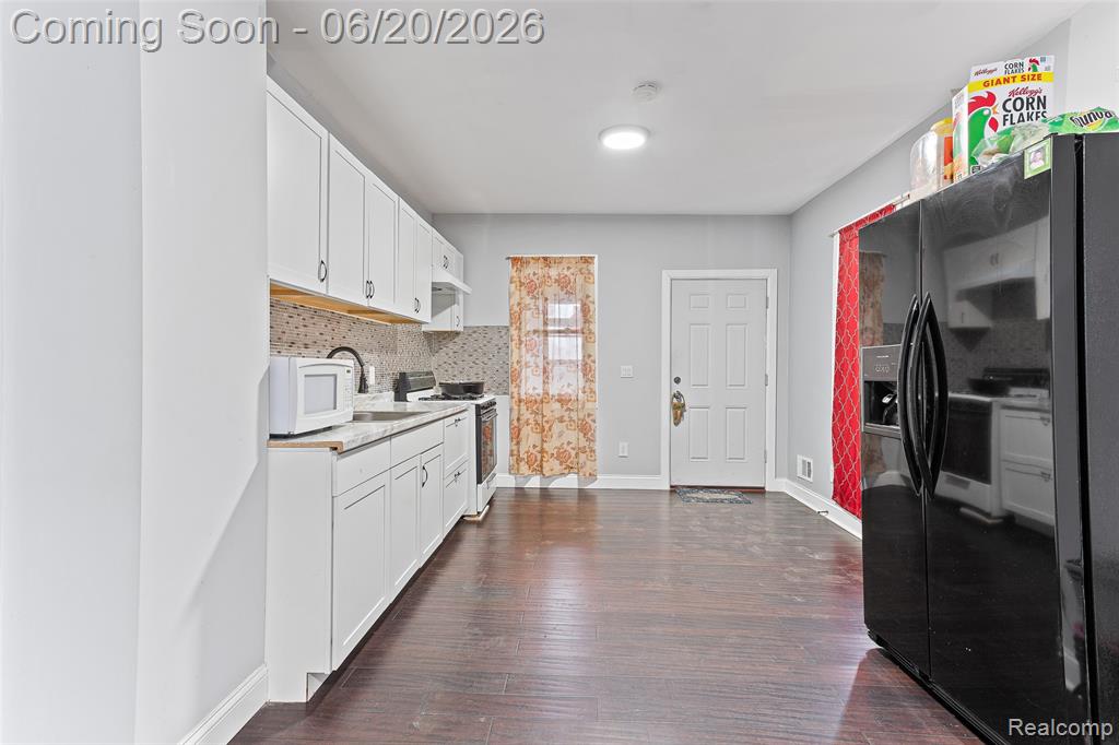 5860 Hazlett Street, Detroit, MI 48210 — Photo 10