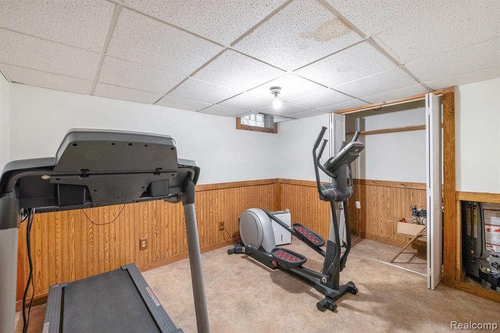 9246 YOUNG Drive, Swartz Creek, MI 48473 — Photo 27
