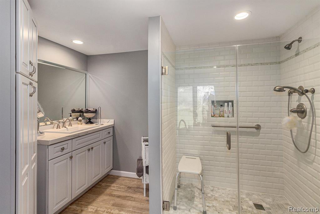 625 APPLEGATE Lane, Grand Blanc, MI 48439 — Photo 21