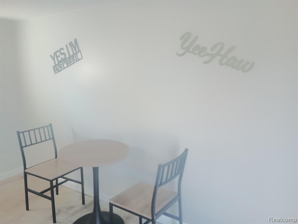 986 Pine Road, Bay City, MI 48706 — Photo 11