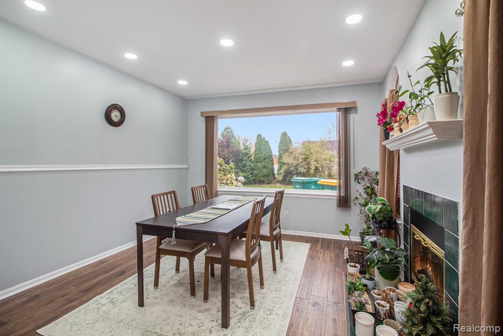 23840 Brentwood Drive, Trenton, MI 48183 — Photo 9