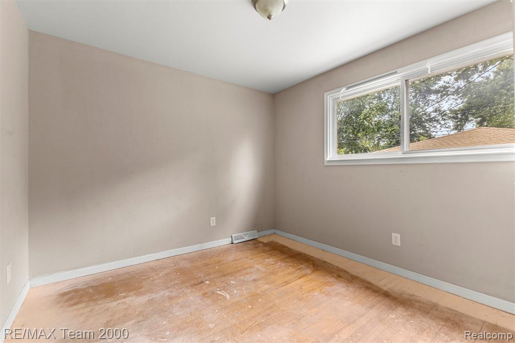 6924 Fellrath Street, Taylor, MI 48180 — Photo 15