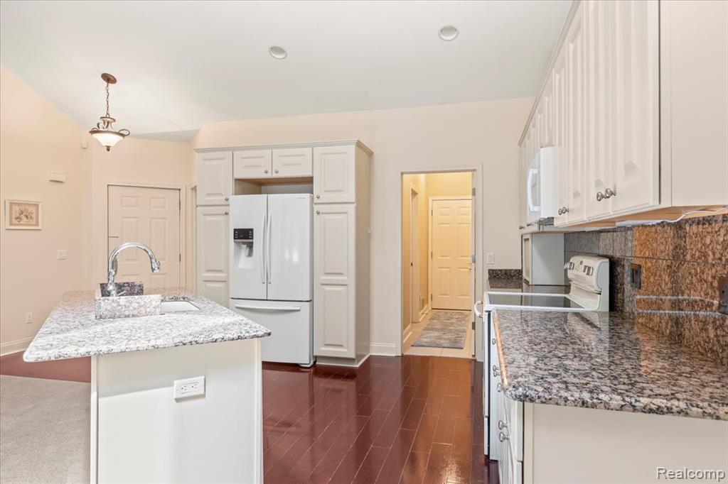 118 Fox Hollow Drive, Metamora, MI 48455 — Photo 13
