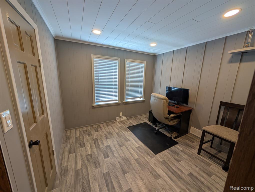 4010 Reynolds Street, Flint, MI 48532 — Photo 18