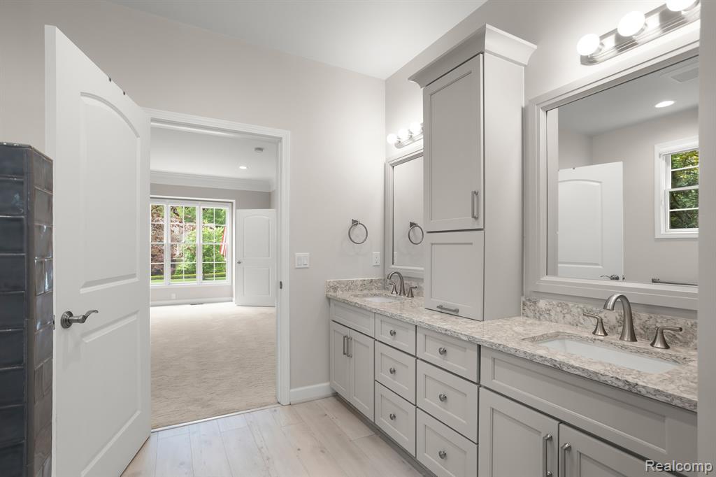 50548 AMBERLEY Boulevard, Canton, MI 48187 — Photo 25