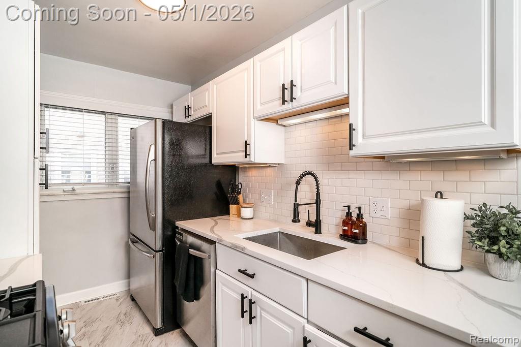 3113 Buckingham Avenue, Berkley, MI 48072 — Photo 8