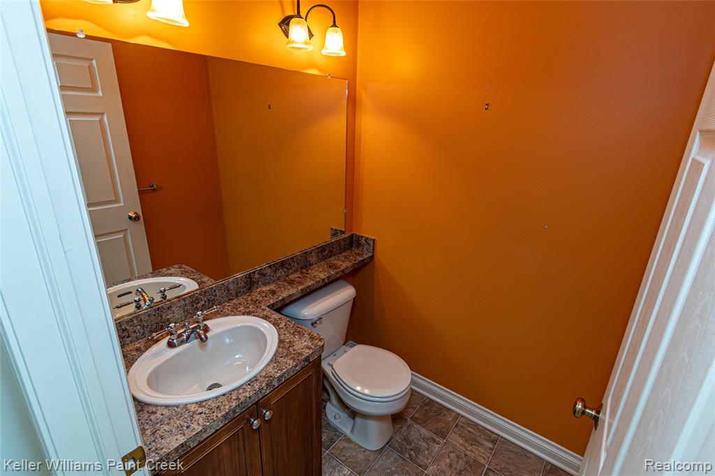 49675 Sable Creek Drive, 30, Macomb, MI 48042 — Photo 24