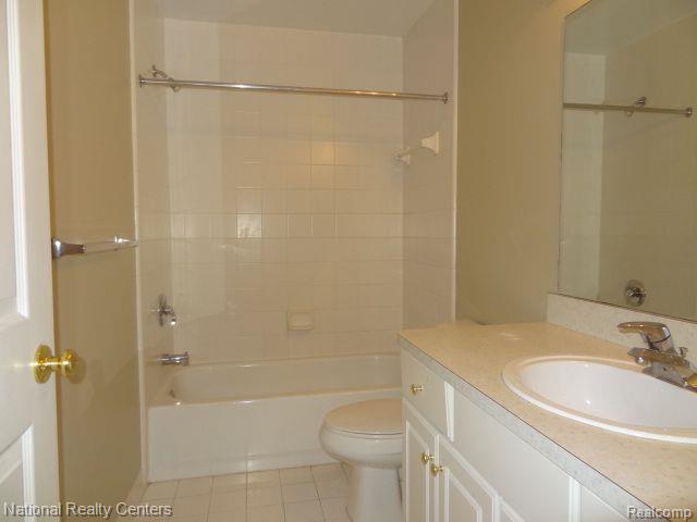 45707 N STONEWOOD Road, Canton, MI 48187 — Photo 16