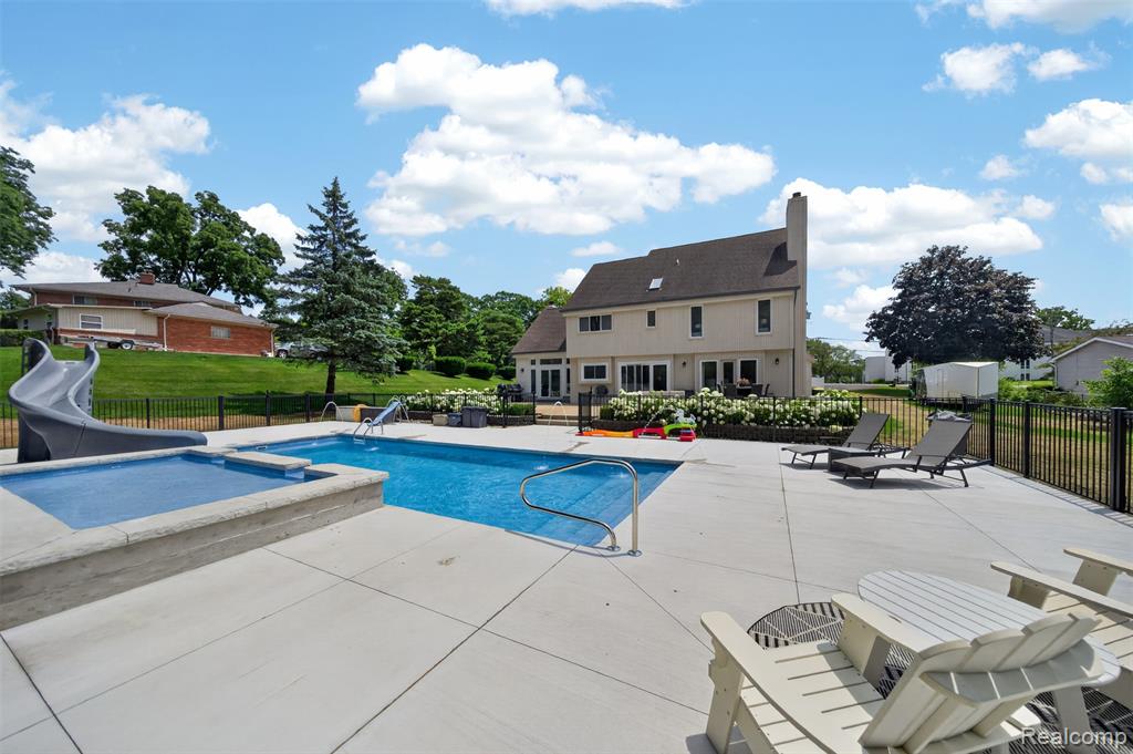 5136 Commerce Road, West Bloomfield, MI 48324 — Photo 64