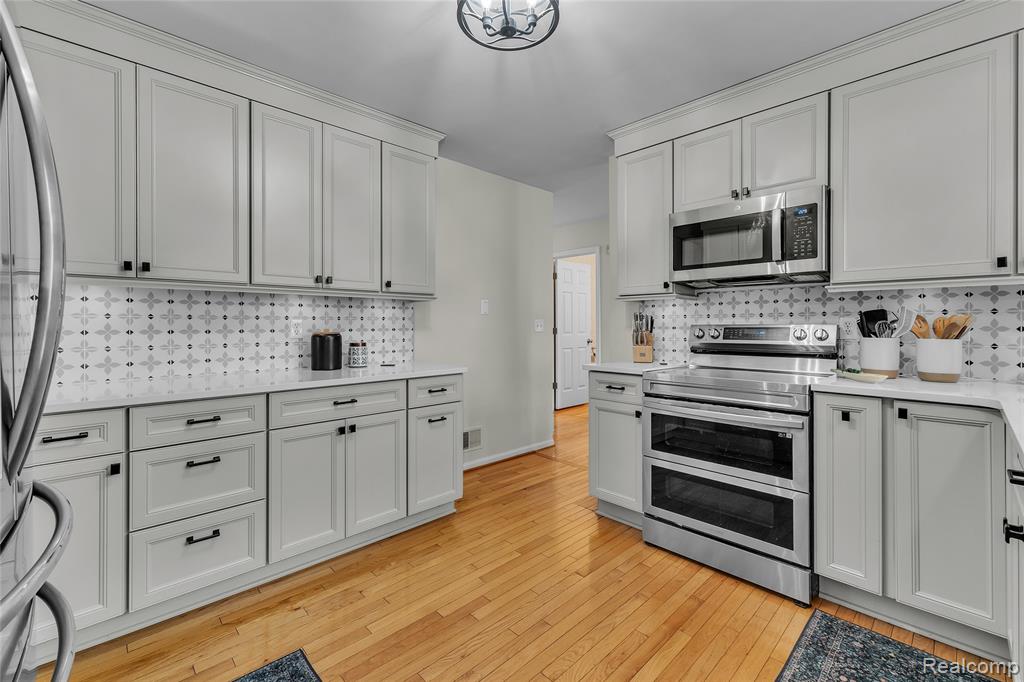 3973 Ravensfield Drive, 13, Canton, MI 48188 — Photo 7