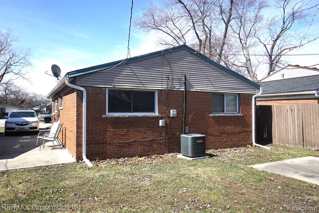 5863 BALFOUR Avenue, Allen Park, MI 48101 — Photo 23