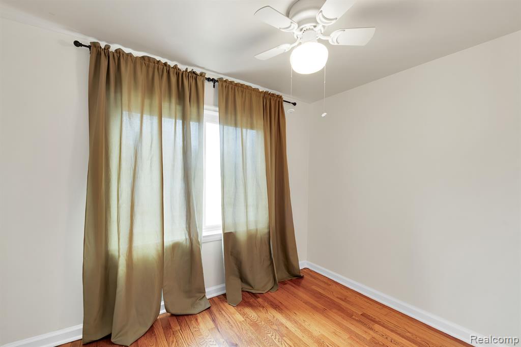 4901 HARDING Street, Dearborn Heights, MI 48125 — Photo 22