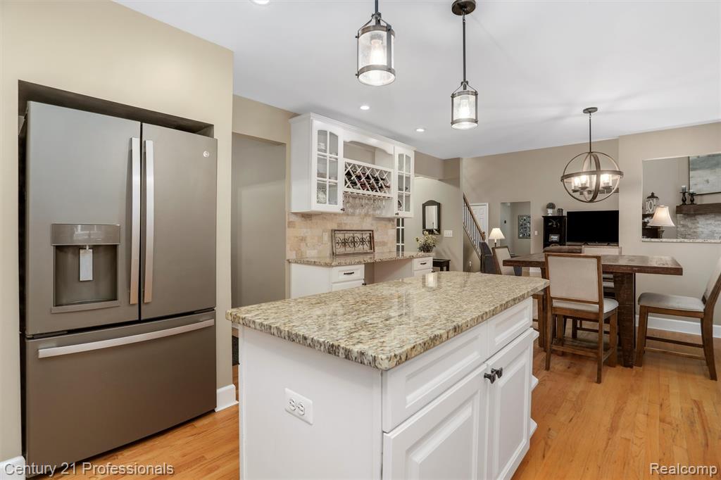 9884 Forest Ridge Drive, Clarkston, MI 48348 — Photo 10