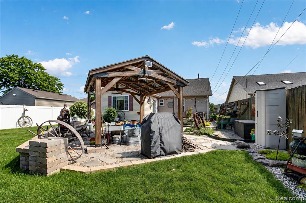 24220 Harrison Street, Clinton Twp, MI 48035 — Photo 52