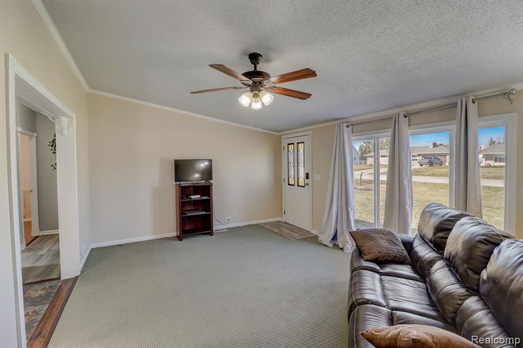 526 W MILL Street, Capac, MI 48014 — Photo 6