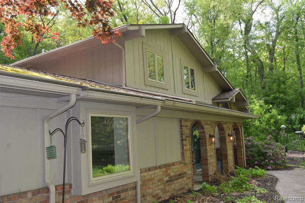 6015 Sundance Trail, Brighton, MI 48116 — Photo 2