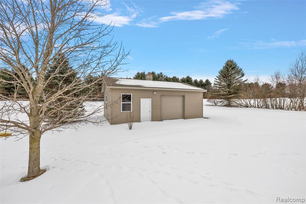 6140 BROOKHAVEN Drive, Imlay City, MI 48444 — Photo 41