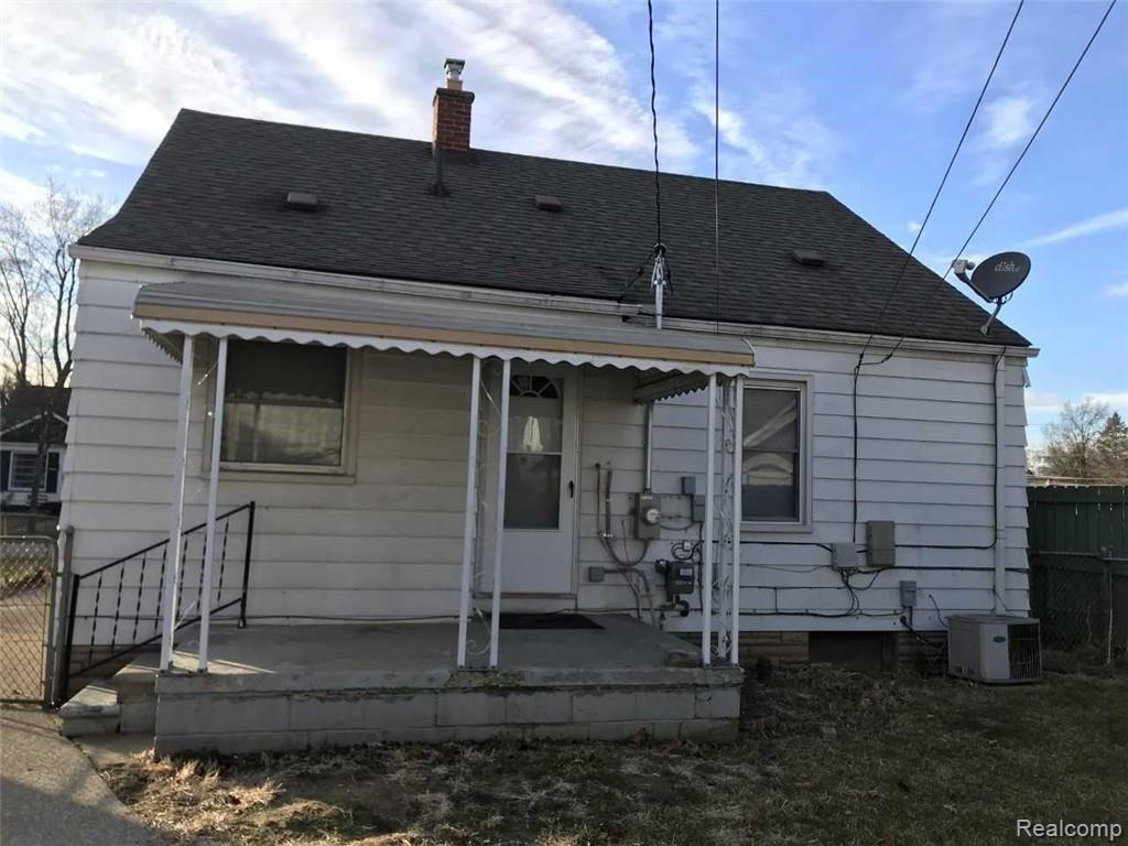 23440 COUZENS Avenue, Hazel Park, MI 48030 — Photo 9
