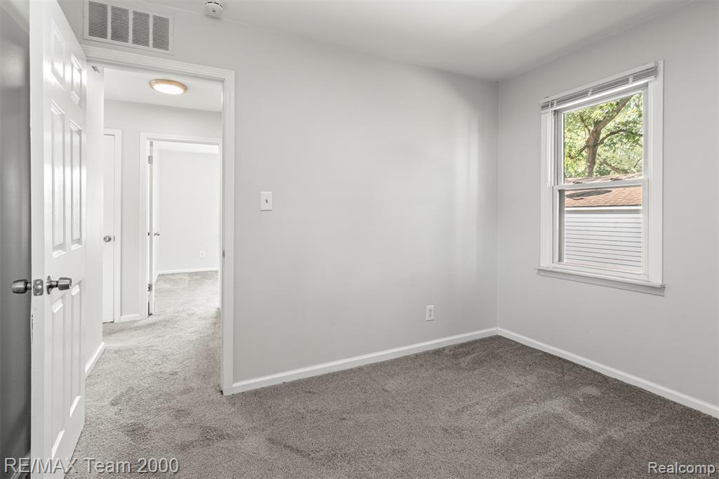 4973 Ziegler Street, Dearborn Heights, MI 48125 — Photo 22