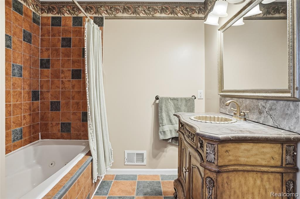 863 Sylvanwood Drive, Troy, MI 48085 — Photo 20