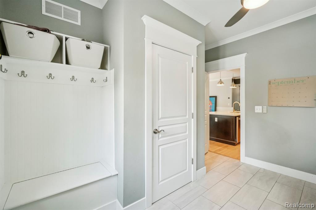 13348 Vernon Avenue, Huntington Woods, MI — Photo 19