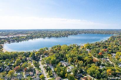 42 S AVERY Road, Waterford, MI 48328 — Photo 44