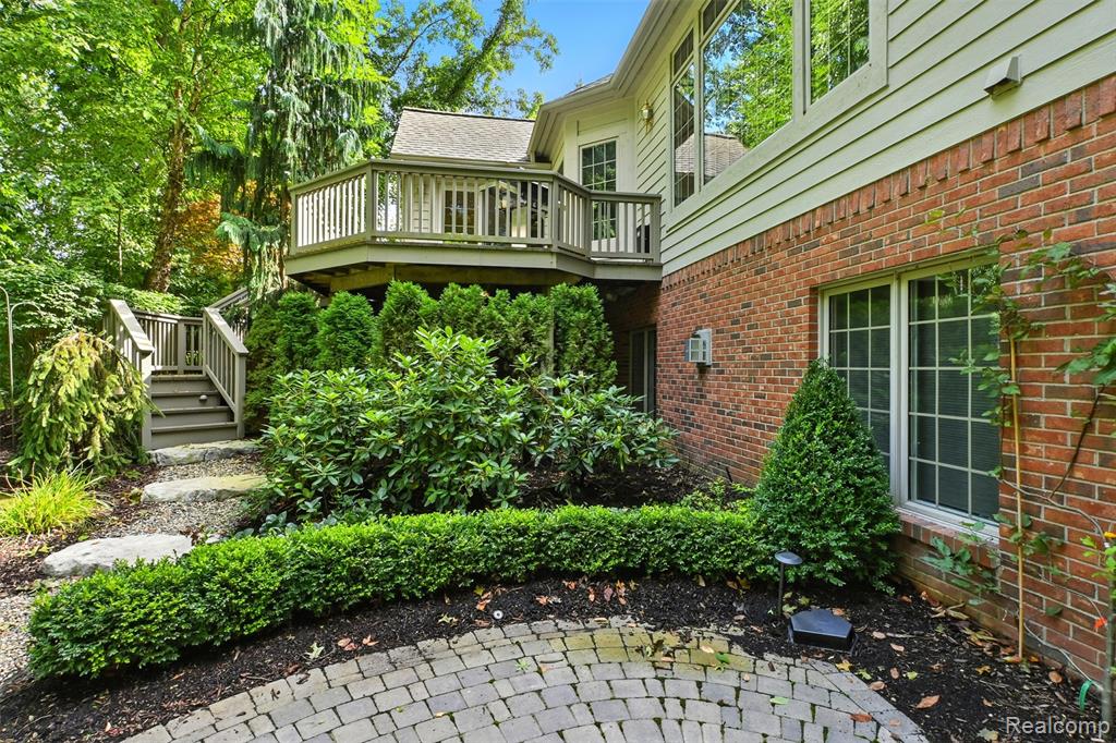 6228 Windemere Point, Brighton, MI 48116 — Photo 43