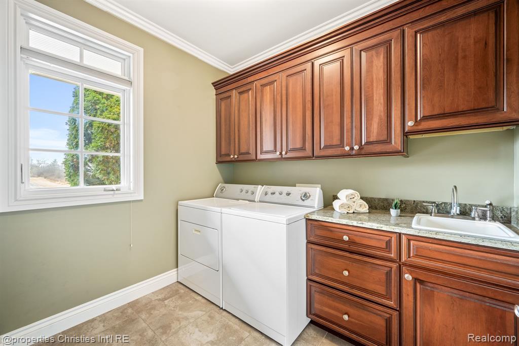 59801 E 8 MILE Road, South Lyon, MI 48178 — Photo 19