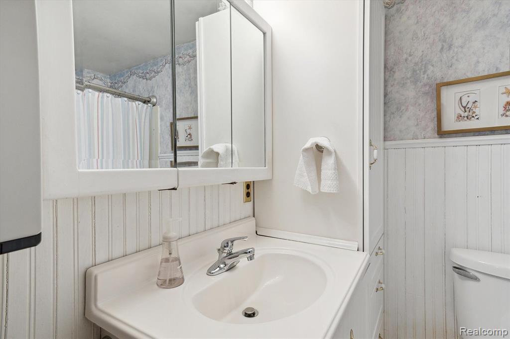 630 RUSKIN Drive, Algonac, MI 48001 — Photo 17