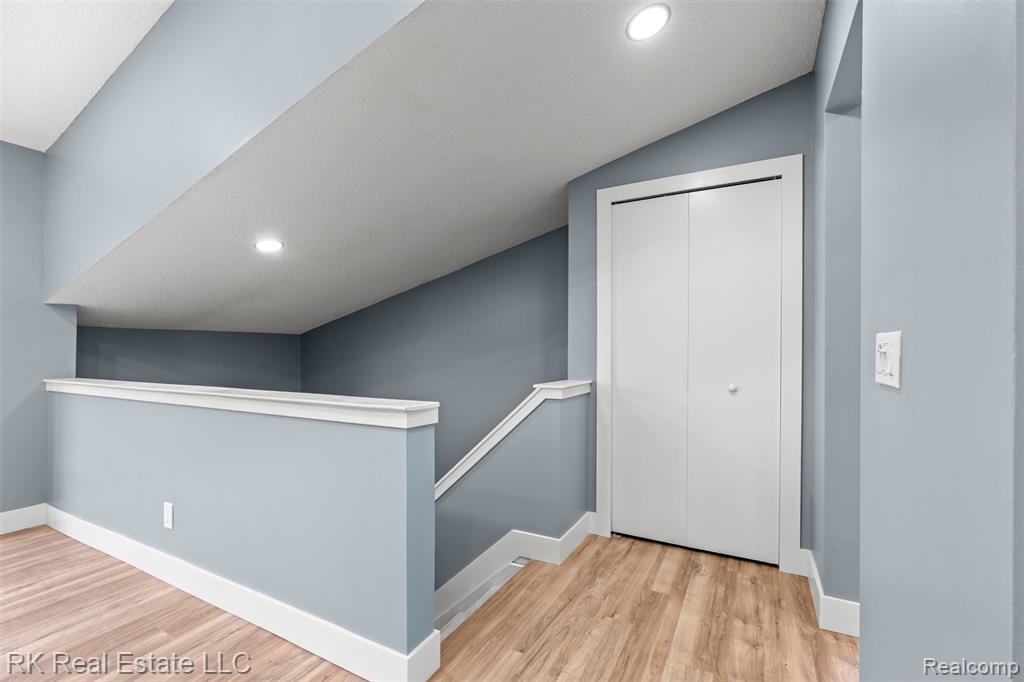 44900 Bayview Drive Unit #20, Novi, MI 48377 — Photo 4