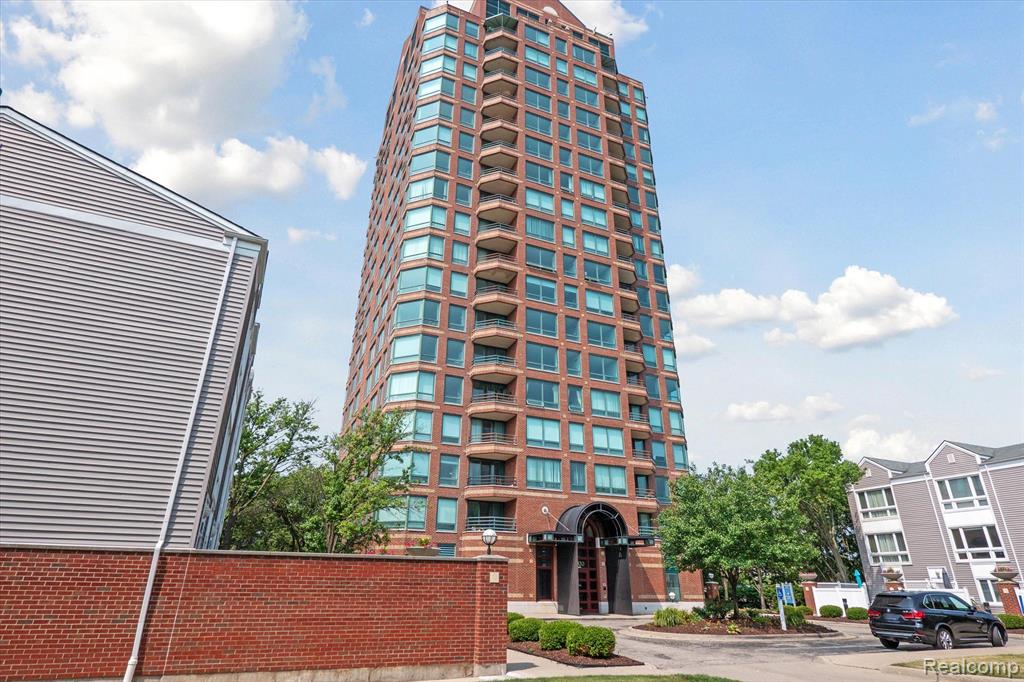 3320 SPINNAKER Lane, 74-14C, Detroit, MI 48207 — Photo 3