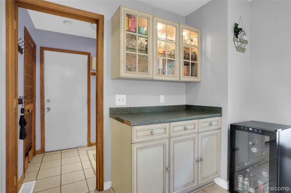 8532 Pettysville Road, Pinckney, MI 48169 — Photo 21