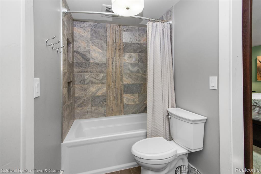 5728 Eggert Place, Brighton, MI, 48116