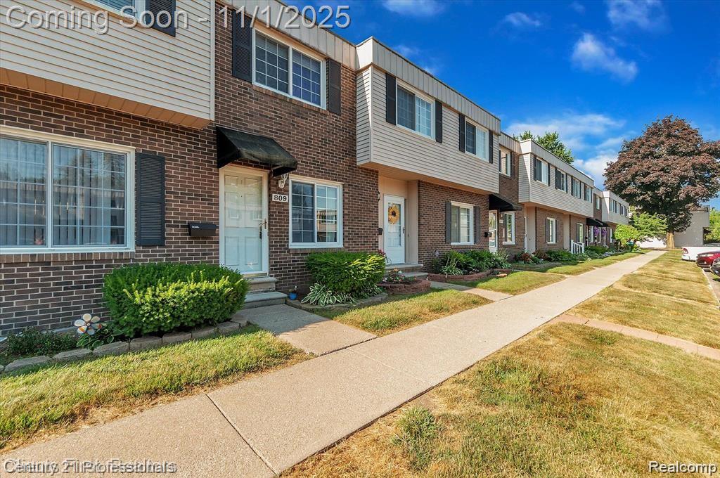 809 Estrada Drive, Belleville, MI 48111 — Photo 2