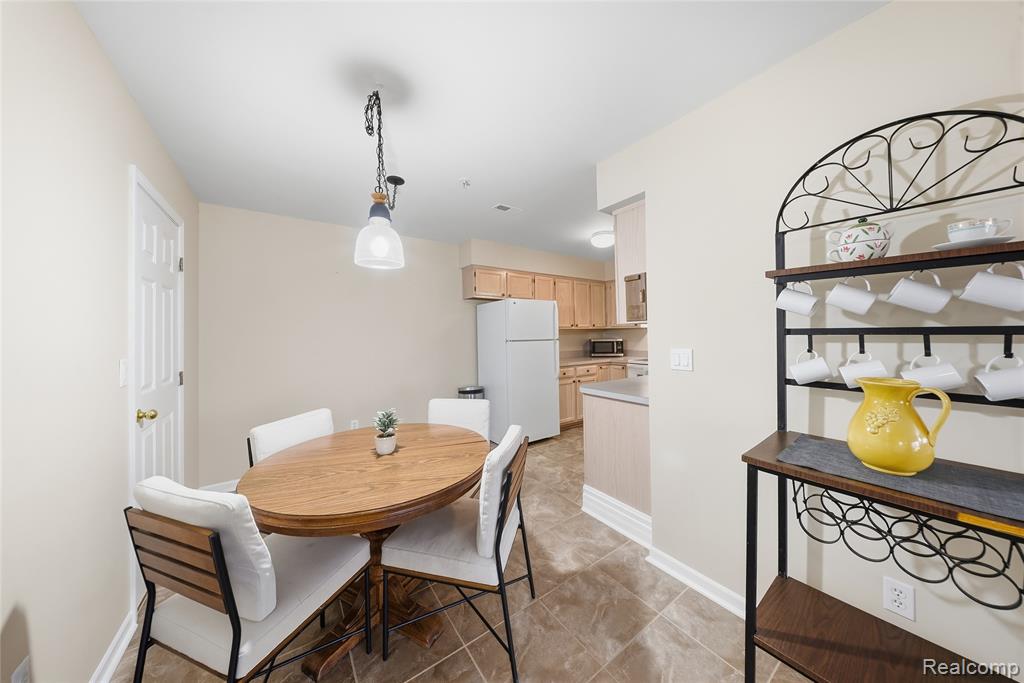 10177 Nancys Boulevard, 86, Grosse Ile, MI 48138 — Photo 10