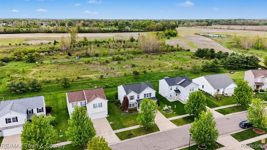 3253 Pine Run Drive, Swartz Creek, MI 48473 — Photo 34