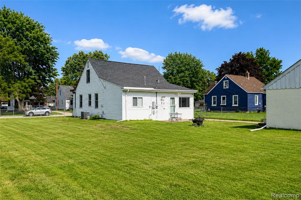 6041 Gilman Street, Garden City, MI — Photo 8