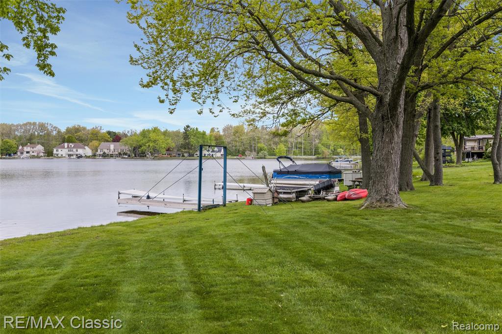 804 Bonita Drive, White Lake, MI 48383 — Photo 34