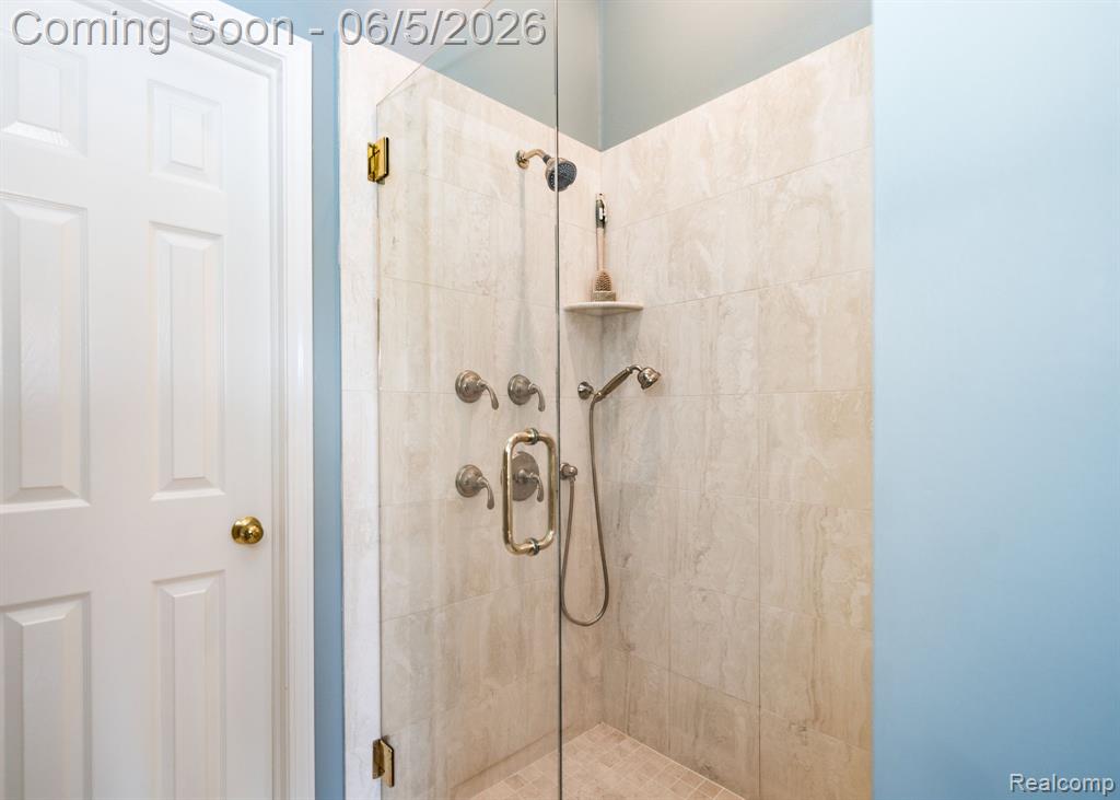 44828 Roundview Drive, Novi, MI — Photo 19