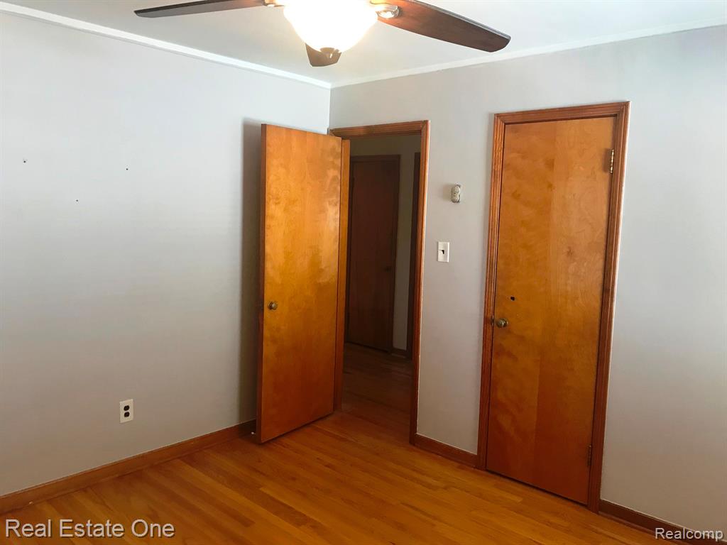 706 SYMES Avenue, Royal Oak, MI 48067 — Photo 9