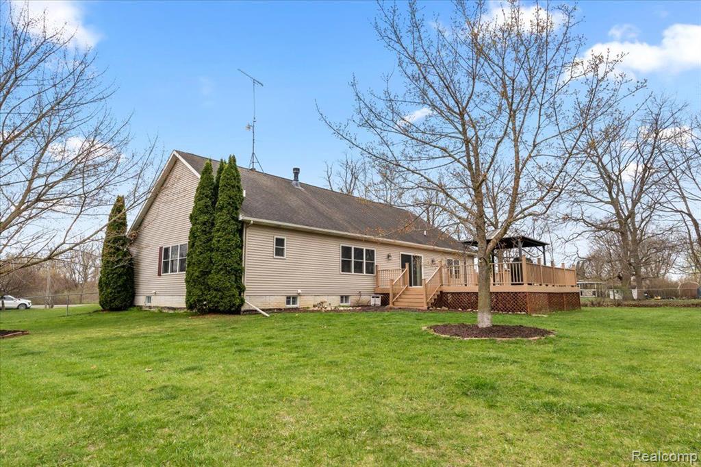 6318 MAPLE Avenue, Swartz Creek, MI 48473 — Photo 41