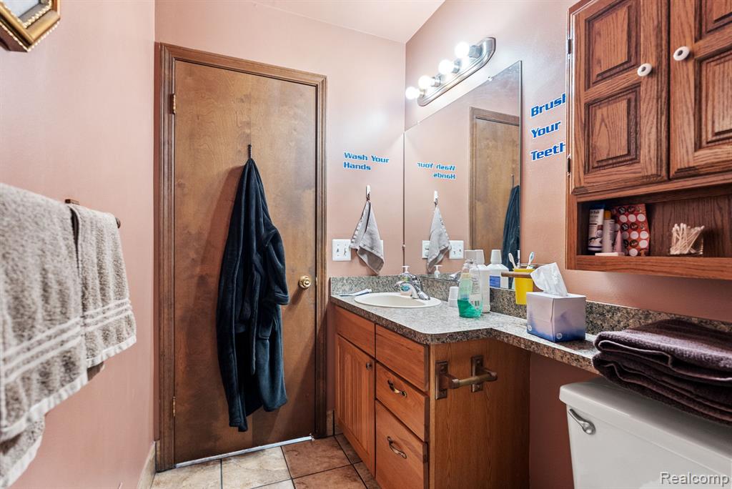 42917 Freeport Drive, Sterling Heights, MI 48313 — Photo 15