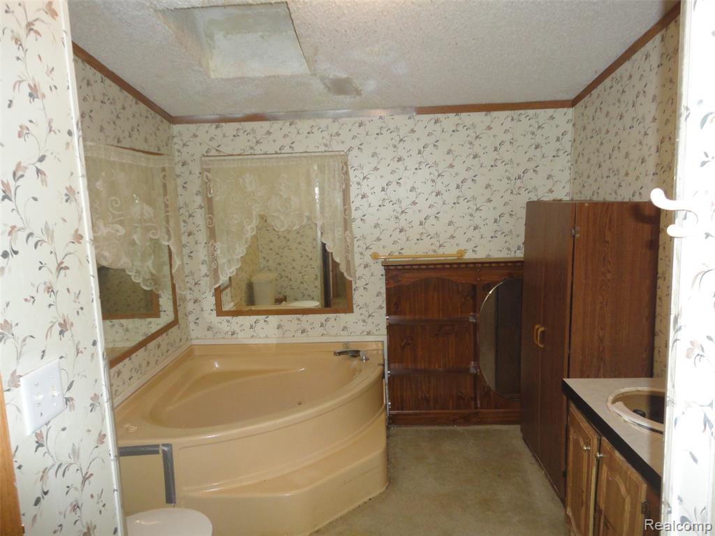 271 Bluestem Road, Erie, MI — Photo 14