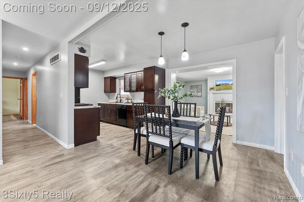 17541 Bodsford Drive, Woodhaven, MI 48183 — Photo 5