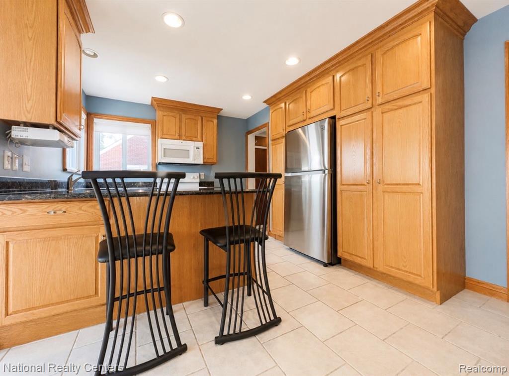 7285 Helen, Center Line, MI 48015 — Photo 11