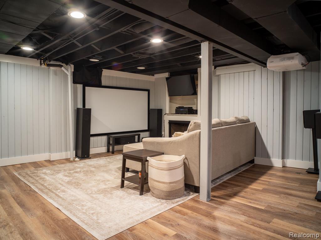 512 N REMBRANDT Avenue, Royal Oak, MI 48067 — Photo 15