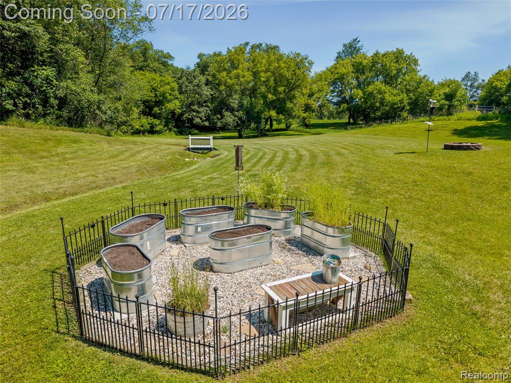 8250 Rattalee Lake Road, Clarkston, MI 48348 — Photo 9