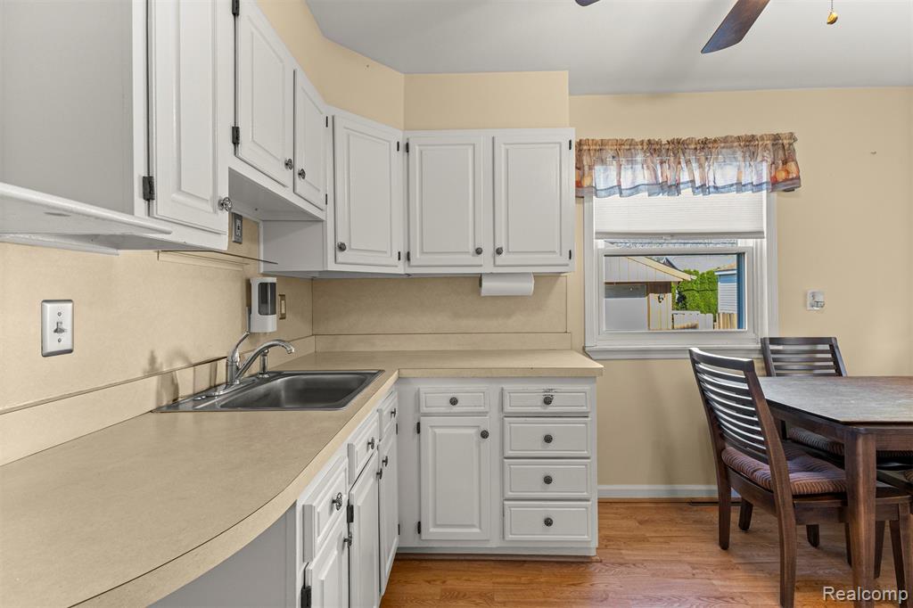 9896 Park Avenue, Allen Park, MI 48101 — Photo 9