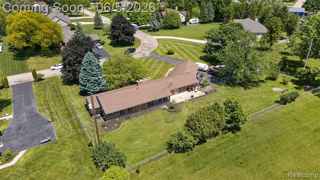 7174 Meadowvue Drive, Grand Blanc, MI 48439 — Photo 7
