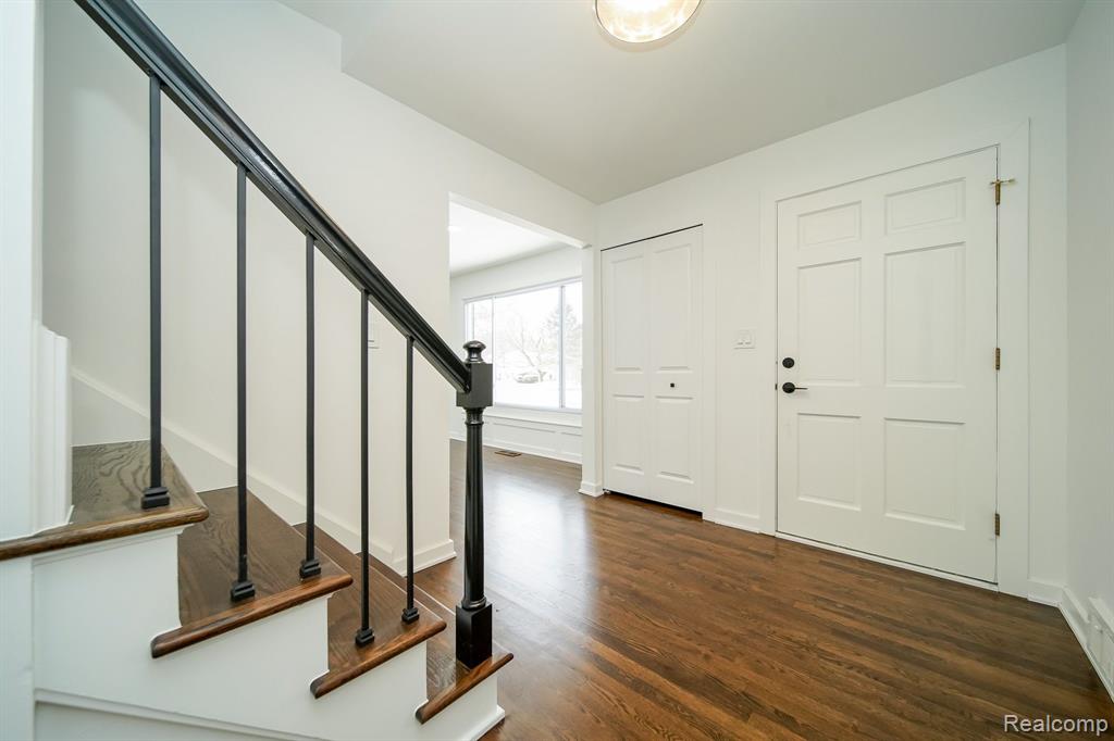 7359 SAINT AUBURN Drive, Bloomfield Hills, MI 48301 — Photo 10